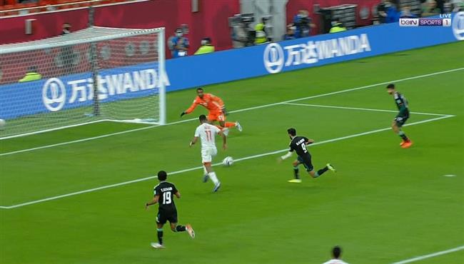 سيف الدين الجزيري يهدر فرصة لاتصدق والمرمي خالي امام الامارات