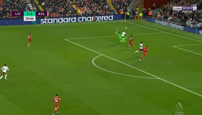 ماتيب ينقذ ليفربول من فرصة خطيره لاستون فيلا