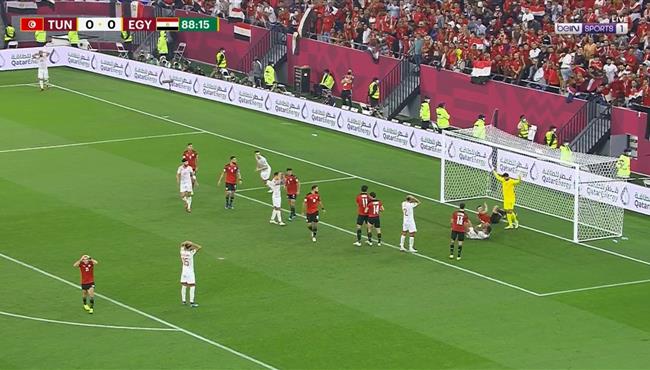 سيف الدين الجزيري يهدر فرصة هدف امام مصر بكاس العرب
