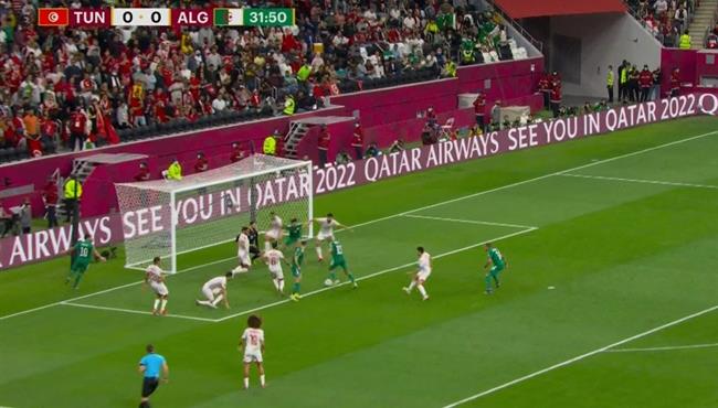 فرصة خطيره من الجزائر علي مرمي تونس في نهائي كاس العرب