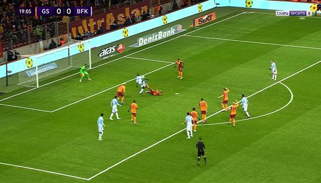 هدف اسطنبول باشاك شهير العالمي في مرمي جالطة سراي بالدوري التركي