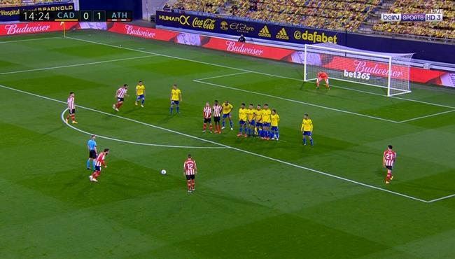 هدف اتلتيك بلباو الثاني الرائع فى مرمي قادش بالدوري الاسباني