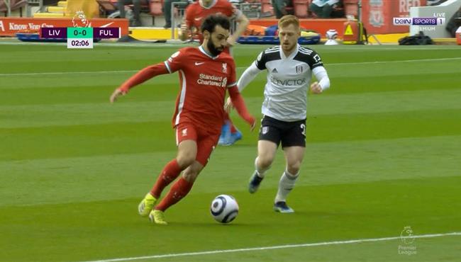 هل حرم الحكم محمد صلاح من ركلة جزاء امام فولهام