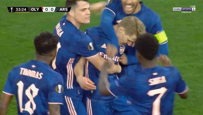 هدف اوديجارد الرائع في مرمي اولمبياكوس بالدوري الاوروبي