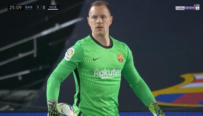 تصدي تير شتيجن يحرم هويسكا من تسجيل هدف