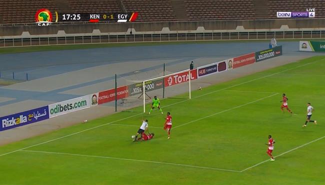 هل حرم الحكم محمود تريزيجية من ركلة جزاء امام كينيا
