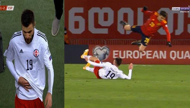 طرد لاعب جورجيا بعد تدخل عنيف علي بيدري