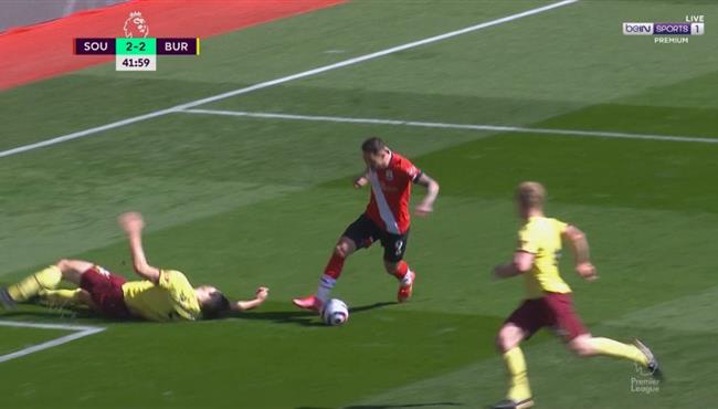 هدف داني انجز يتلاعب بدفاع بيرنلي ويسجل هدف رائع في الدوري الانجليزي