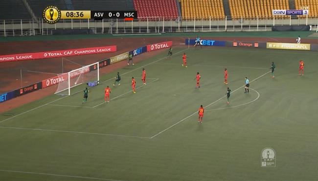 هدف فيتا كلوب الاول فى مرمي المريخ بعد الخطأ من حارس المرمي