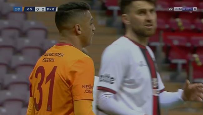 تصدي حارس فاتح قره جمرك يحرم مصطفي محمد من تسجيل هدف محقق