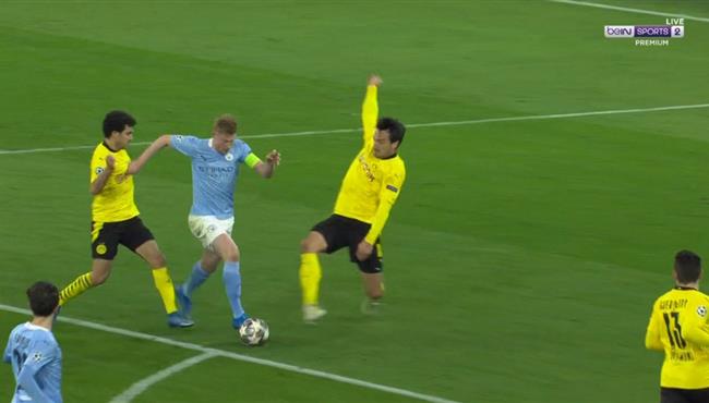 تألق حارس بوروسيا دورتموند يحرم دي بروين من تسجيل هدف عالمي