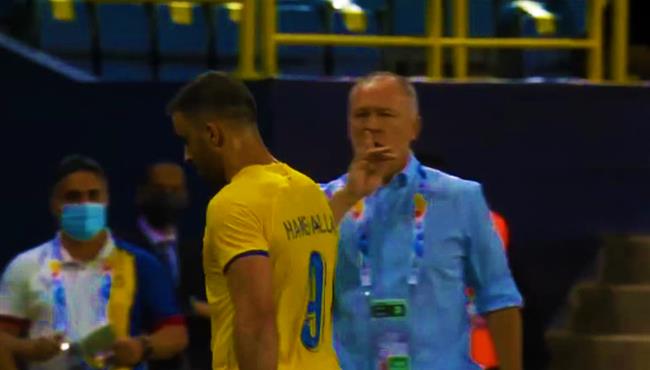 رد فعل غاضب من عبد الرزاق حمد الله بعد تبديلة في مباراة النصر وفولاد الايراني