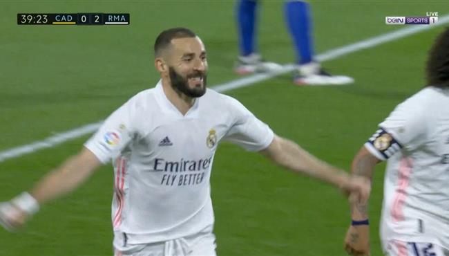 هدف كريم بنزيما الثاني في مرمي قادش بالدوري الاسباني