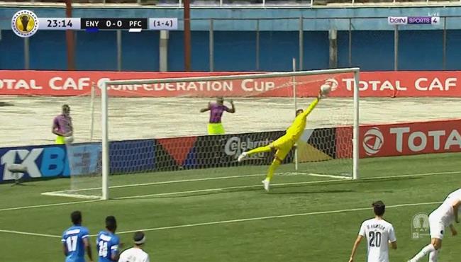 تصدي احمد الشناوي الرائع ينقذ بيراميدز من هدف محقق لانيمبا