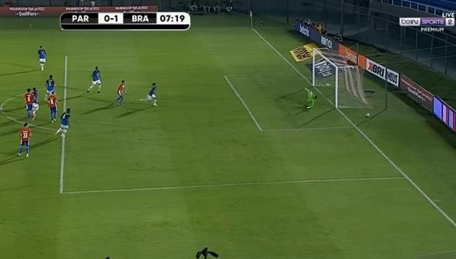 تصدي ايدرسون الرائع لقذيفة مدوية من لاعب باراجواي في تصفيات كأس العالم