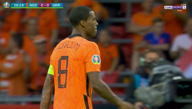 حارس اوكرانيا يتالق ويحرم فينالدوم من تسجيل هدف