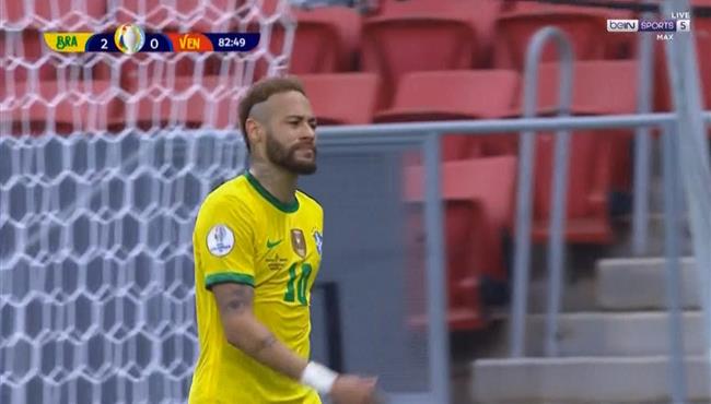 نيمار يهدر فرصه هدف أمام فنزويلا بعد مراوغه أكثر من لاعب