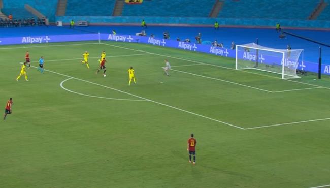 موراتا يهدر انفراد تام في مباراة اسبانيا والسويد