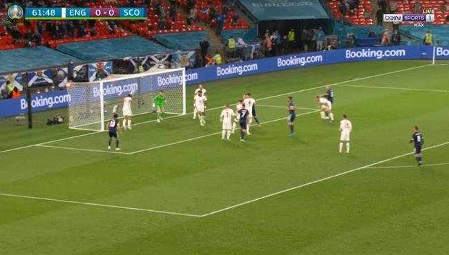 ريس جيمس يمنع هدف محقق لاسكتلندا من علي خط المرمي