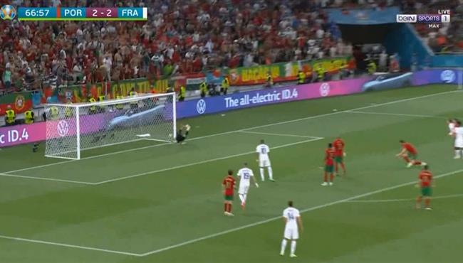 تصدي باتريسيو الرائع والقائم يحرمان بوجبا من هدف عالمي امام البرتغال