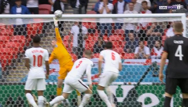 تصدي بيكفورد المذهل لتسديدة هافرتز في مباراة انجلترا والمانيا