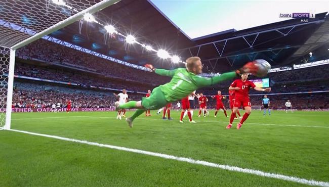 تصدي كاسبر شمايكل المذهل في مباراة انجلترا والدنمارك