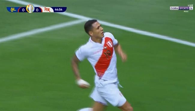 هدف بيرو الاول في مرمي كولومبيا يوشيمار يوتون