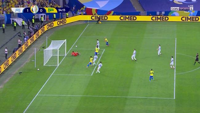 تصدي مارتينيز الرائع ينقذ الارجنتين من هدف محقق للبرازيل