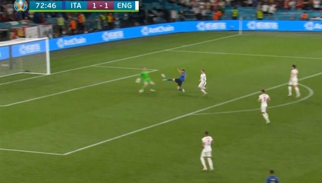 بيراردي يهدر هدف محقق لايطاليا امام انجلترا في نهائي كأس امم اوروبا