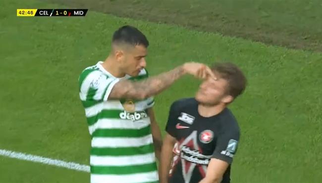 طرد بيتون في مباراة سيلتيك وميتلاند بعد ضرب اندريرس درير