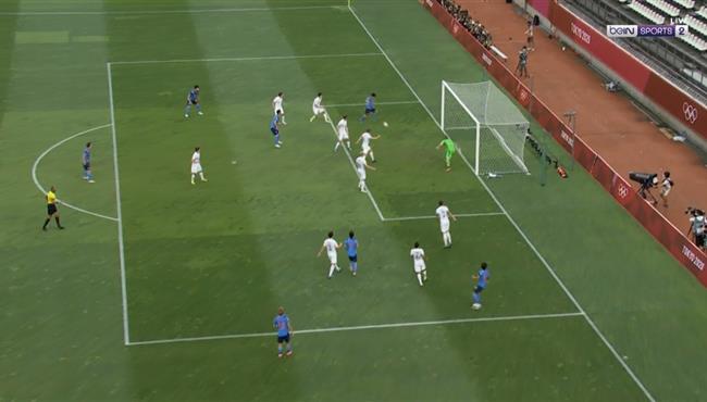 فرصة هدف لا تصدق والمرمي خالي في مباراة اليابان ونيوزيلاندا