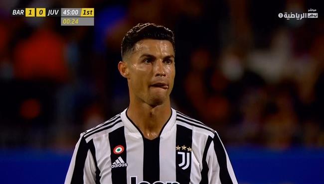 تصدي نوربيرتو نيتو يحرم كريستيانو رونالدو من تسجيل هدف رائع امام برشلونة