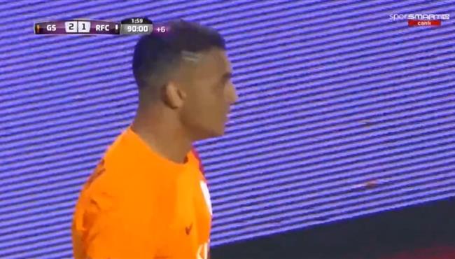 مصطفي محمد يهدر انفراد تام في مباراة جالطة سراي وراندرز