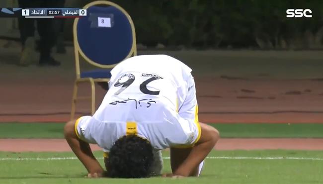 هدف احمد حجازي في مباراة الاتحاد والفيصلي بالدوري السعودي