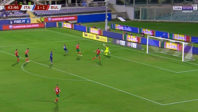 تصدي حارس بلغاريا يحرم انسيني من تسجيل هدف