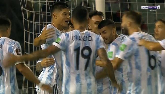 هدف الارجنتين الثاني في مرمي فنزويلا خواكين كوريا