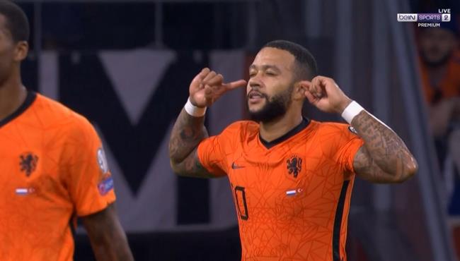 هدف ممفيس ديباي الثاني في مرمي تركيا بتصفيات كاس العالم