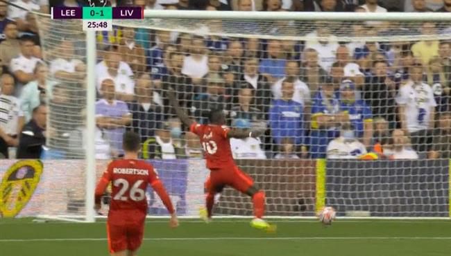 ماني يهدر هدف محقق لليفربول امام ليدز يونايتد