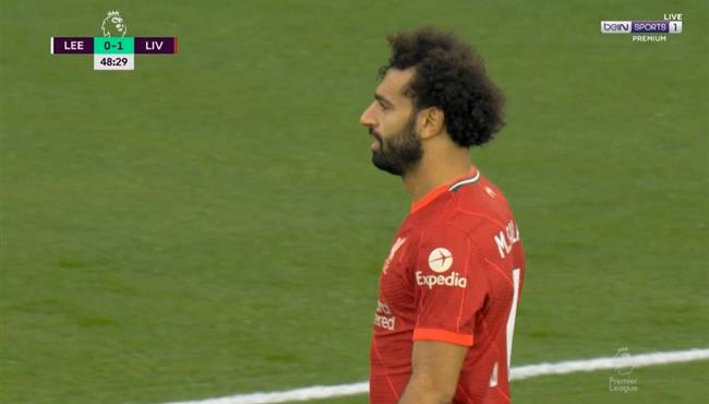 مدافع ليدز يمنع محمد صلاح من تسجيل هدف محقق لليفربول