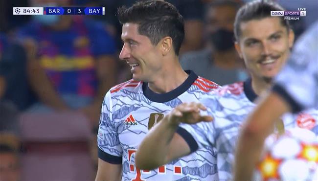 هدف ليفاندوفسكي الثاني الرائع في مرمي برشلونة بدوري ابطال اوروبا