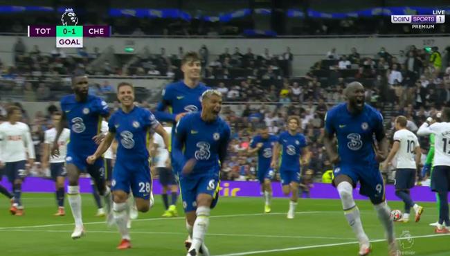 هدف تياجو سيلفا في مرمي توتنهام بالدوري الانجليزي