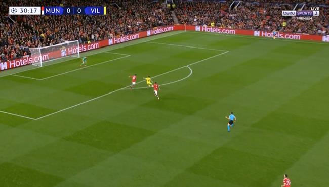 فياريال كاد ان يسجل هدف امام مانشستر يونايتد بعد خطأ من فاران
