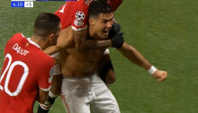 اهداف مباراة مانشستر يونايتد وفياريال 2-1 دوري أبطال أوروبا اهداف مباراة مانشستر يونايتد وفياريال 2-1 دوري أبطال أوروبا