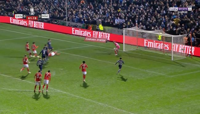 جابريل جيسوس يهدر ركلة جزاء امام سويندون تاون في كاس الاتحاد الانجليزي