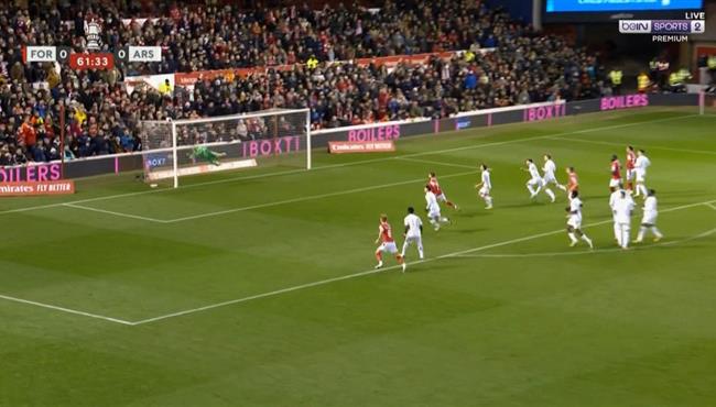 تصدي بيرند لينو الرائع في مباراة ارسنال ونوتينجهام فورست