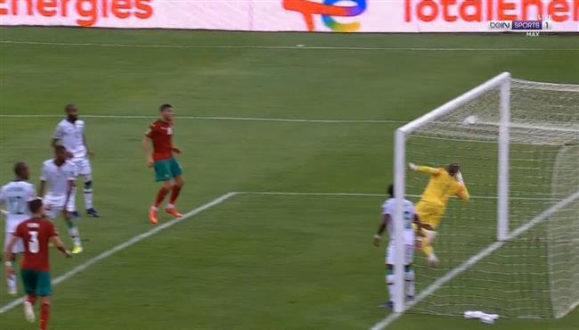 العارضة تحرم رومان سايس من هدف محقق امام جزر القمر