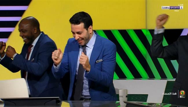 فرحه محمد ابو تريكة بعد فوز تونس علي نيجيريا في كأس امم افريقيا