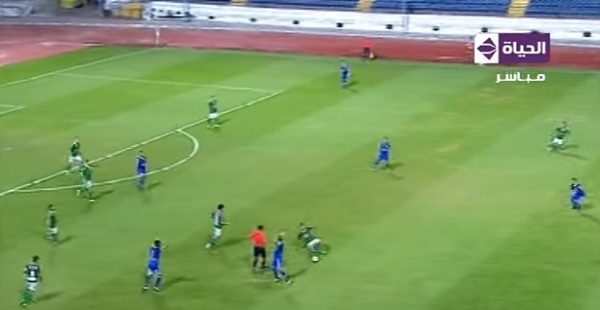دافعة بطريقة لا تليق من أحمد تمساح لـ حكم المباراة طارق مجدي
