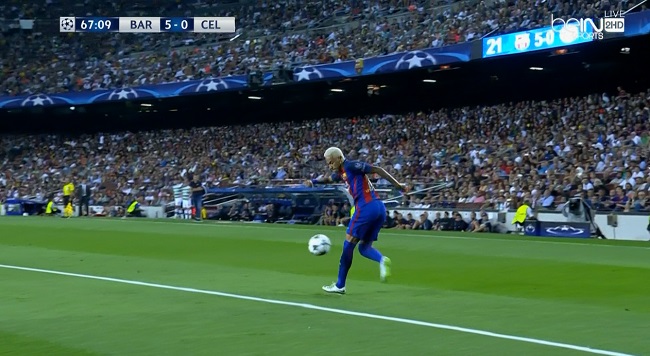 مهارة بالكعب من نيمار في مباراة برشلونه وسلتيك