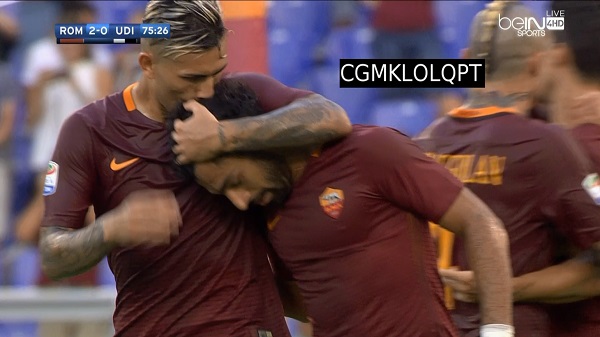 محمد صلاح يتسبب في ركلة جزاء لروما ليحرز منها بيروتي الهدف الثاني